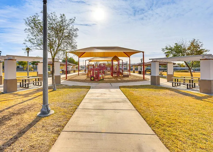 Holiday home Outdoor Oasis & Community Perks: Goodyear Gem Liberty