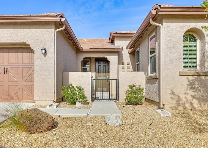 Outdoor Oasis & Community Perks: Goodyear Gem Holiday home