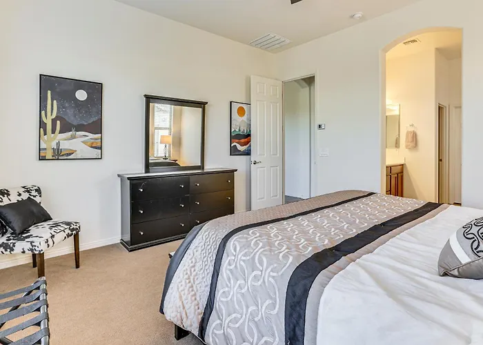 Outdoor Oasis & Community Perks: Goodyear Gem Holiday home *