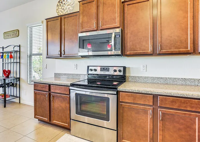 Outdoor Oasis & Community Perks: Goodyear Gem
